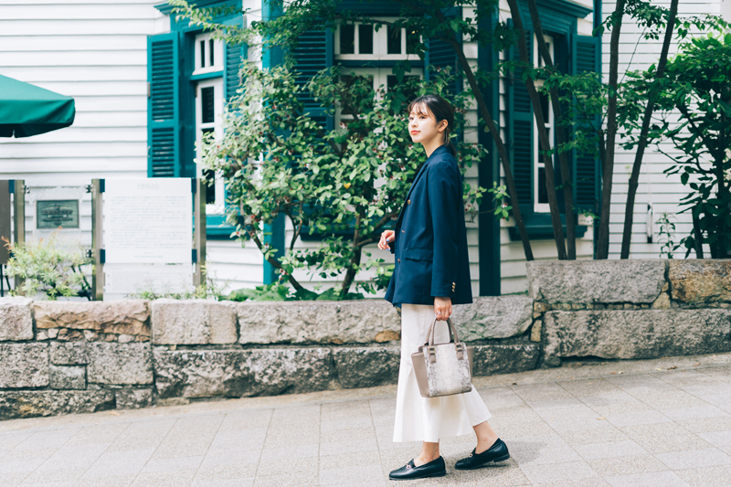 女性が美しく見えるアイテムを